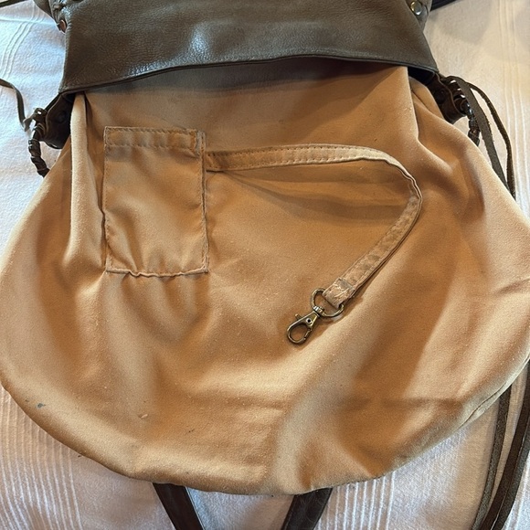 Aaneta Cleopatra Crossbody Handbag Purse olive Green boho distressed leather - Picture 12 of 15